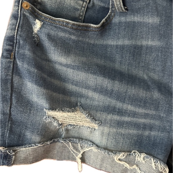 Universal Thread Blue Distressed Jean Shorts - Picture 4 of 5